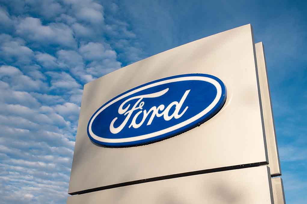 760679017 featured image Ford logo sign against blue sky