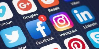 Smartphone screen showing social media app icons